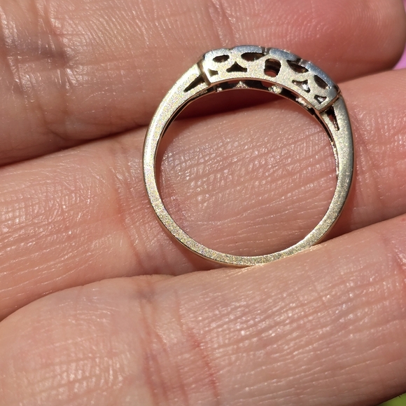 14k Vintage Diamond Stacking Ring - Picture 4 of 5